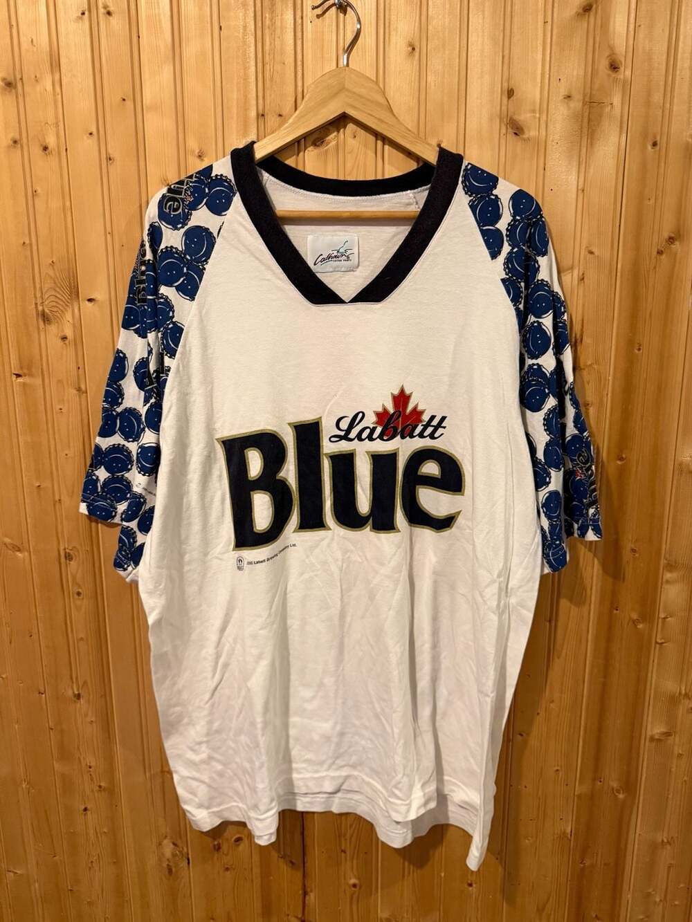 Vintage 2000 Labatt Blue Beer V-Neck Jersey Shirt with Bottle Cap Print Sleeves